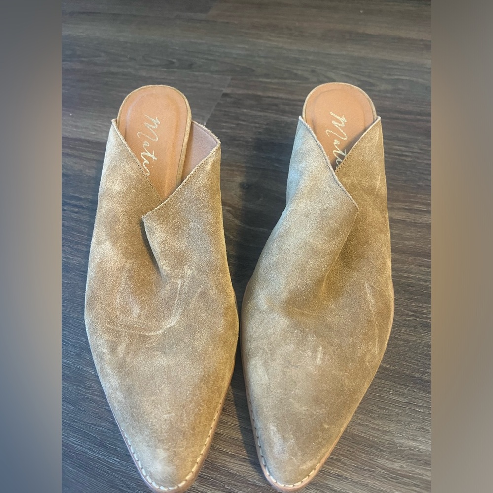 Matisse, size8, tan color